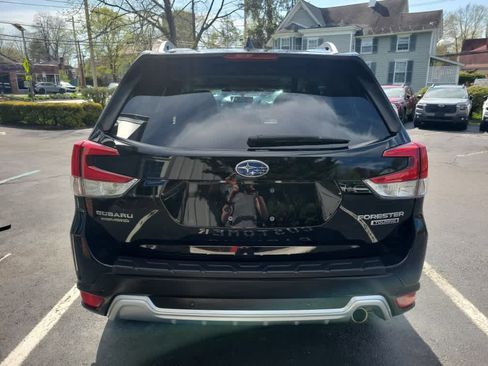 Used 2023 Subaru Forester Touring image 4