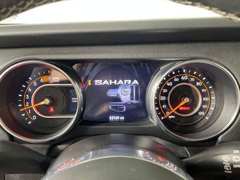 Used 2019 Jeep Wrangler Unlimited Sahara AWD/4WD image 5