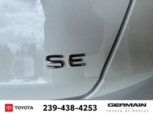 Used 2024 Volkswagen Jetta SE image 8