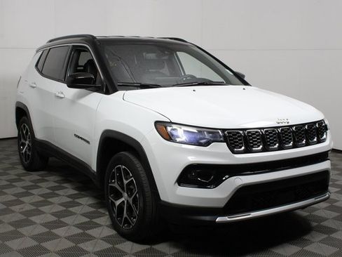 Used 2024 Jeep Compass Limited image 1