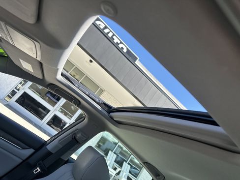 Used 2018 Honda Accord EX-L image 11