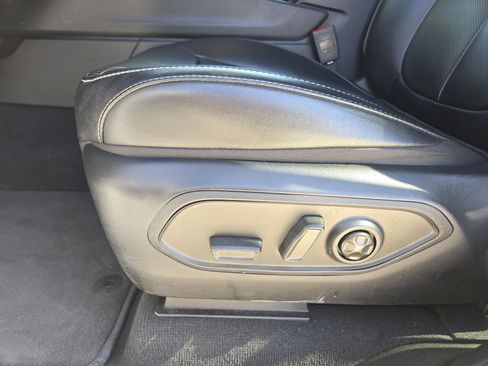 Certified 2024 Jeep Grand Cherokee L Limited w/ Luxury Tech Group II image 24