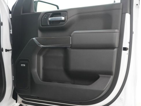 Used 2021 GMC Sierra 1500 AT4 w/ AT4 Premium Package image 11