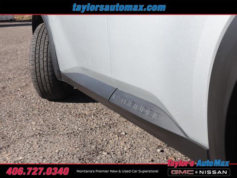 Used 2024 Nissan Pathfinder S image 33