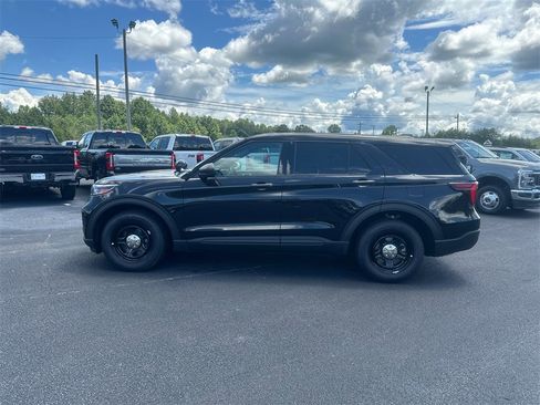 New 2025 Ford Explorer 4WD Police Interceptor image 8