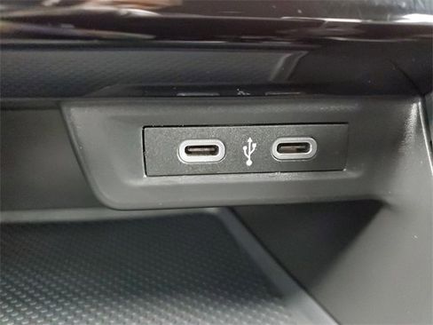 Certified 2025 Volkswagen Jetta Sport image 21