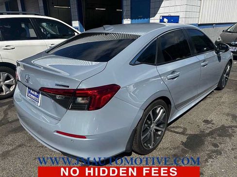 Used 2022 Honda Civic Touring image 3