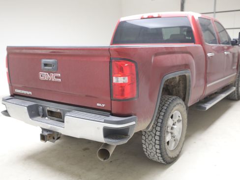 Used 2019 GMC Sierra 2500 SLT w/ Duramax Plus Package AWD/4WD image 5