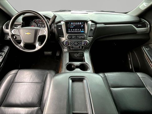 Used 2018 Chevrolet Suburban LT AWD/4WD image 7