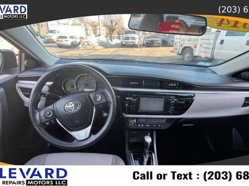 Used 2014 Toyota Corolla LE image 18
