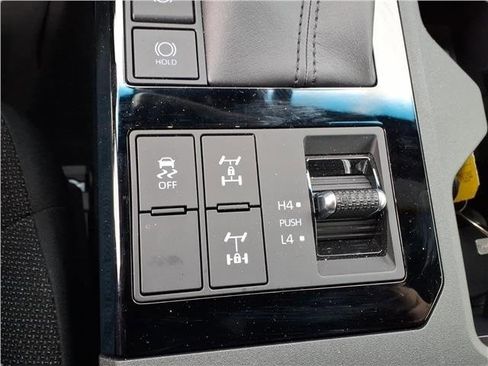 Used 2024 Toyota Land Cruiser image 25