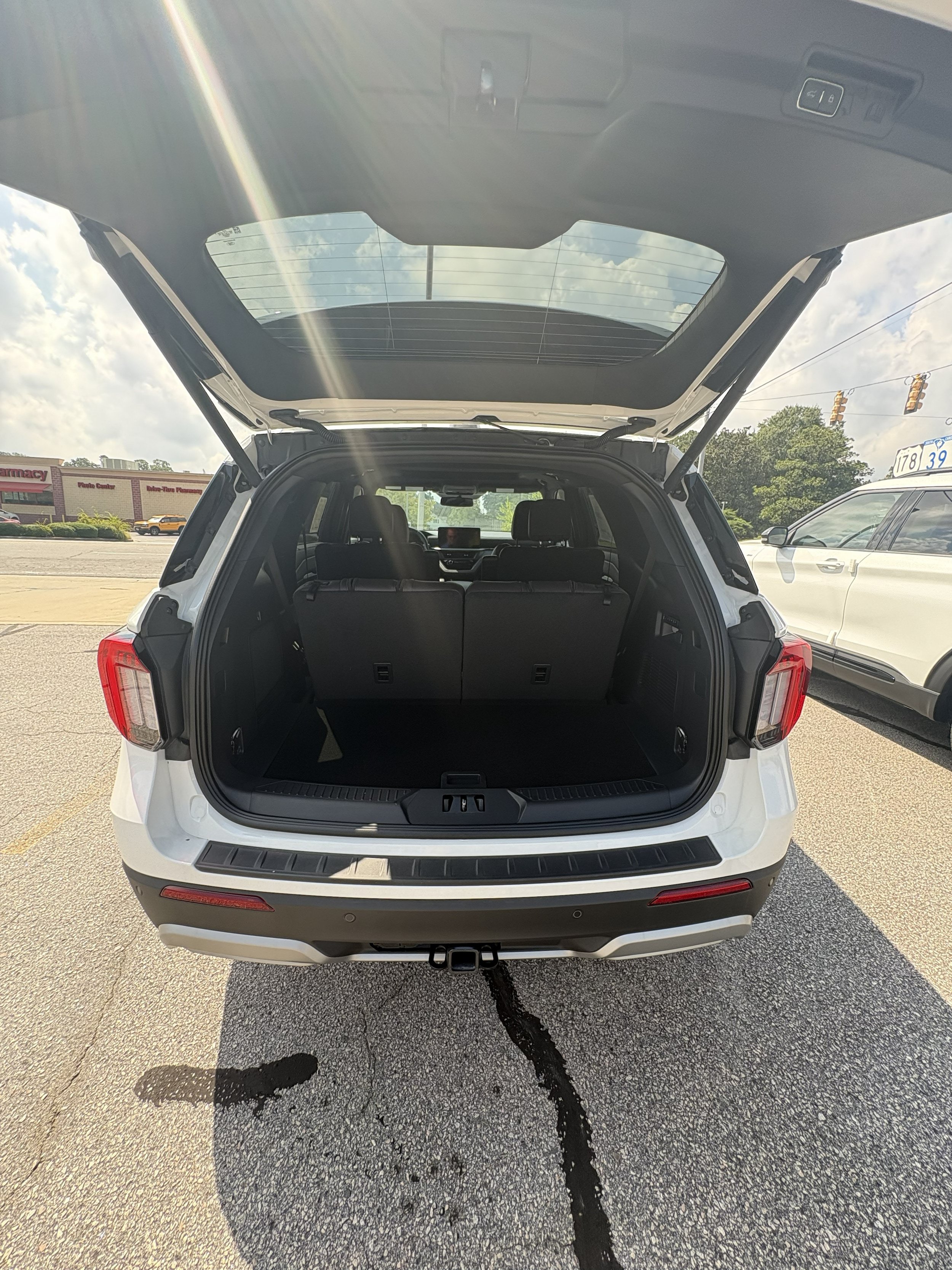 New 2026 Ford Explorer Platinum RWD image 6