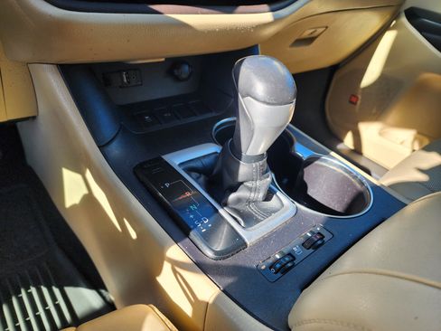 Used 2016 Toyota Highlander Limited image 35