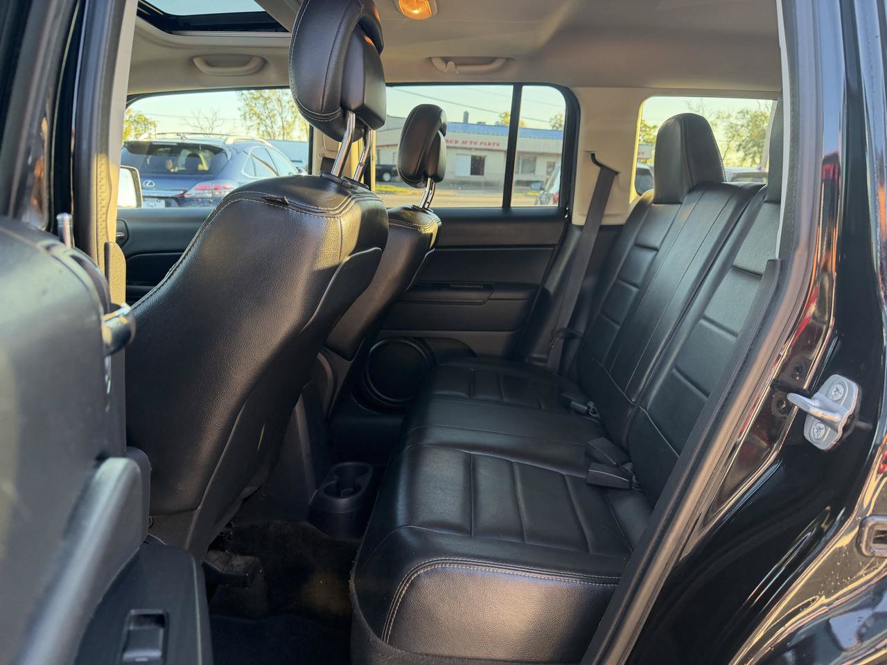 Used 2014 Jeep Patriot High Altitude FWD image 12