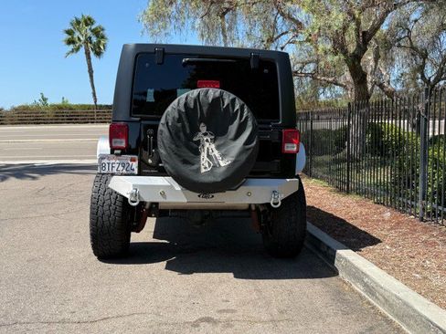 Used 2018 Jeep Wrangler Unlimited Sport S AWD/4WD image 4
