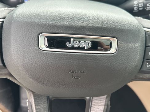 New 2026 Jeep Grand Cherokee L Limited w/ Luxury Tech Group II AWD/4WD image 20