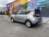 Used 2023 Kia Soul LX image 3