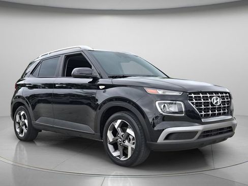 Used 2023 Hyundai Venue SEL FWD image 6