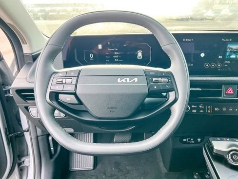 New 2025 Kia EV6 Wind image 22