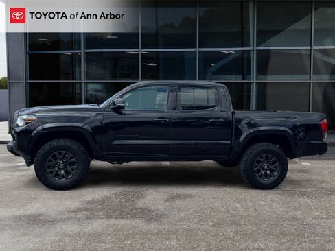 Used 2023 Toyota Tacoma SR5 w/ Technology Package AWD/4WD image 8