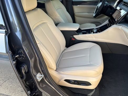 New 2026 Jeep Grand Cherokee Limited w/ Limited Altitude Package AWD/4WD image 12
