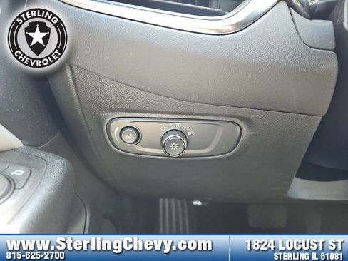Used 2023 Chevrolet Equinox LS image 18