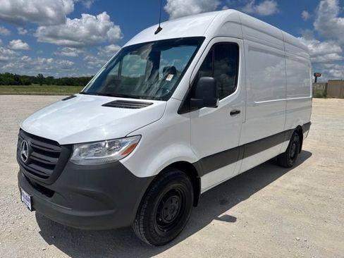 Used 2025 Mercedes-Benz Sprinter 2500 image 1