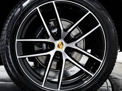 Certified 2025 Porsche Macan image 25