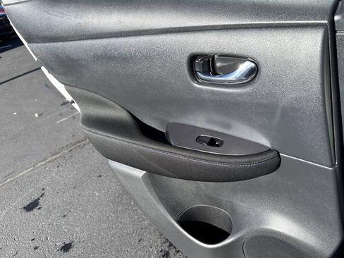 Certified 2025 Nissan Leaf S image 10