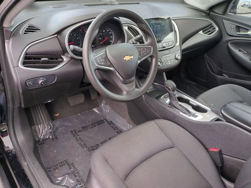 Used 2025 Chevrolet Malibu LT FWD image 11