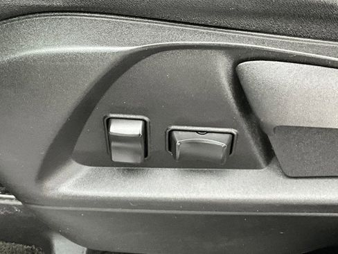 Used 2017 GMC Terrain SLE image 23