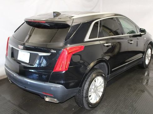 Used 2019 Cadillac XT5 FWD image 4