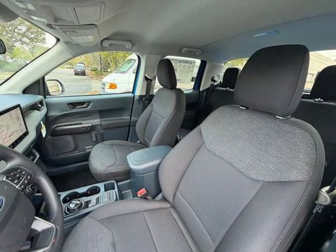 New 2025 Ford Maverick XL image 13