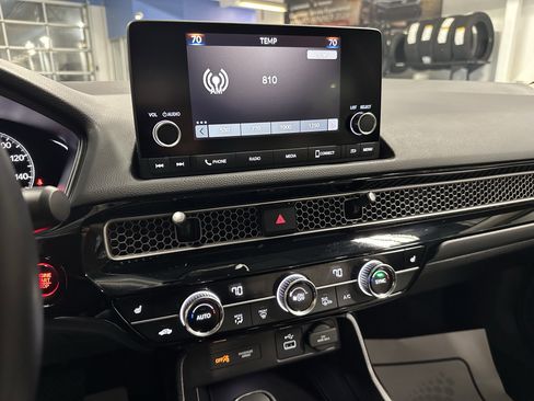 Used 2024 Honda Civic EX image 11