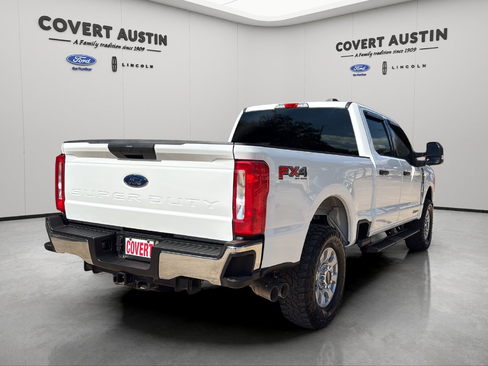 Used 2024 Ford F250 XLT w/ FX4 Off-Road Package AWD/4WD image 5