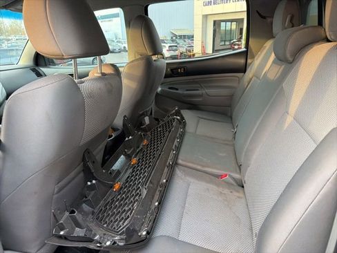 Used 2015 Toyota Tacoma 4x4 Double Cab w/ TRD Off-Road Package image 7