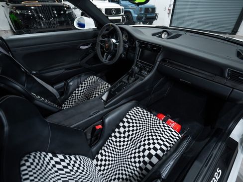 Used 2016 Porsche 911 GT3 RS image 30