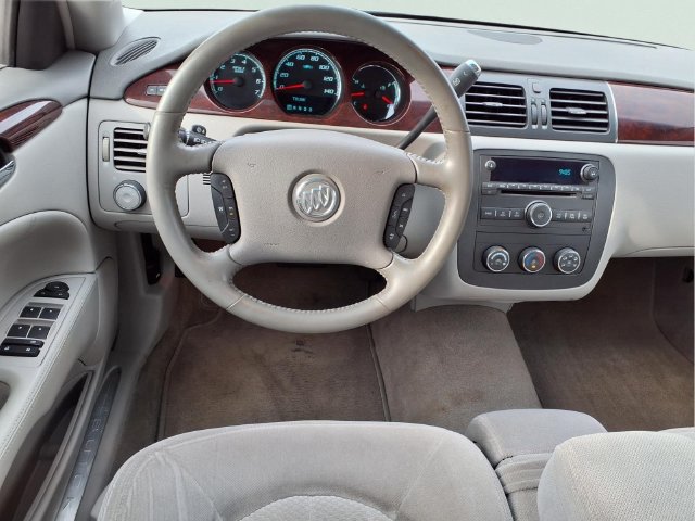 Used 2009 Buick Lucerne CX FWD image 2