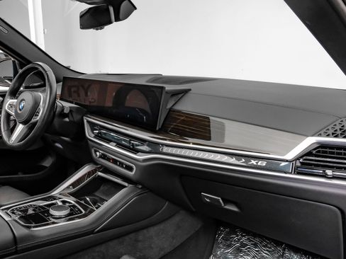 Used 2025 BMW X6 xDrive40i w/ Climate Comfort Package AWD/4WD image 17