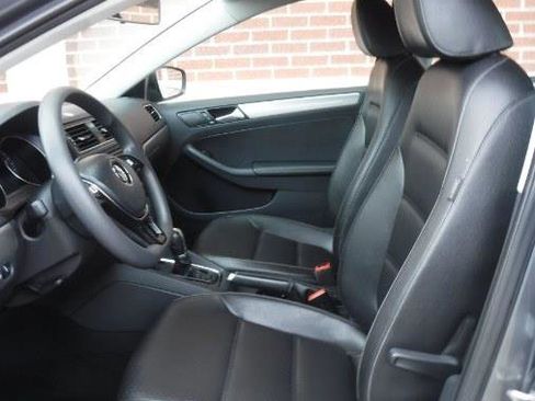 Used 2018 Volkswagen Jetta Wolfsburg Edition image 8