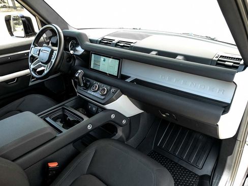 Used 2022 Land Rover Defender 90 image 15