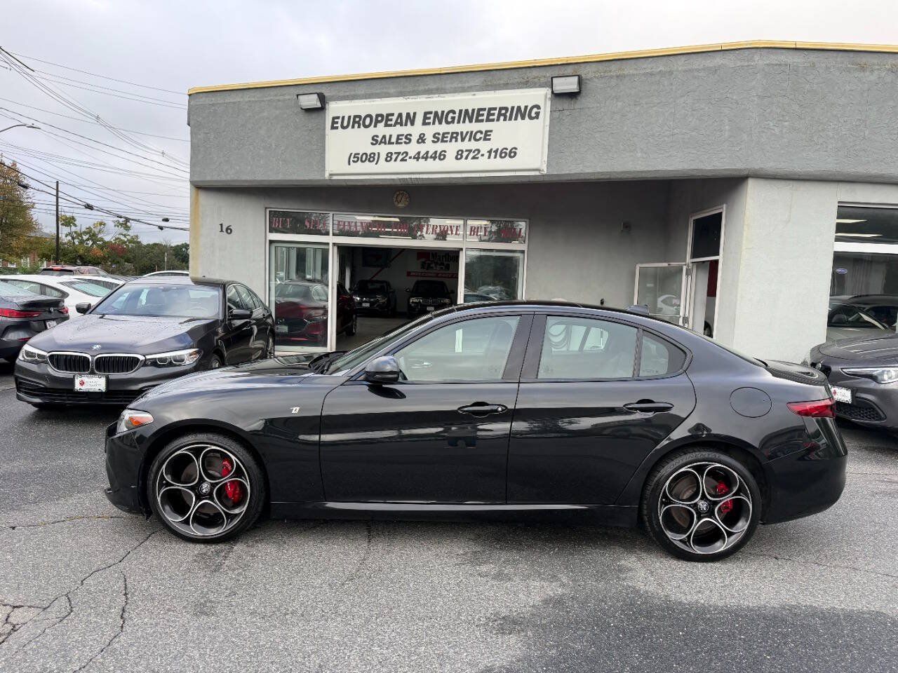 Used 2022 Alfa Romeo Giulia Ti AWD/4WD image 4