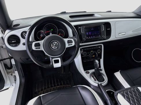 Used 2019 Volkswagen Beetle 2.0T SE FWD image 22