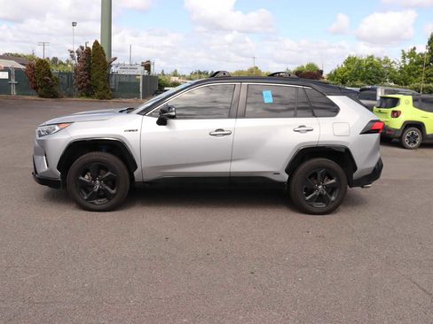 Used 2019 Toyota RAV4 XSE w/ XSE Weather Package AWD/4WD image 8