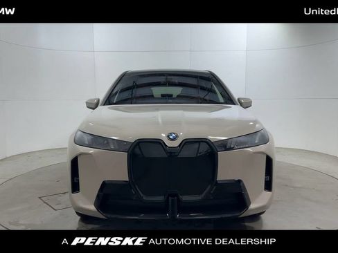 Used 2026 BMW iX xDrive60 w/ M Sport Package AWD/4WD image 3