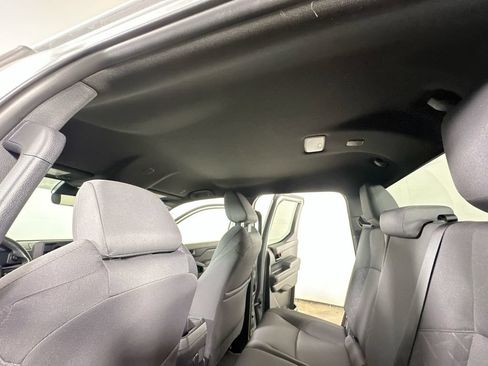 Used 2024 Toyota Tacoma SR5 AWD/4WD image 15