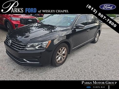 Used 2016 Volkswagen Passat 1.8T S FWD image 3