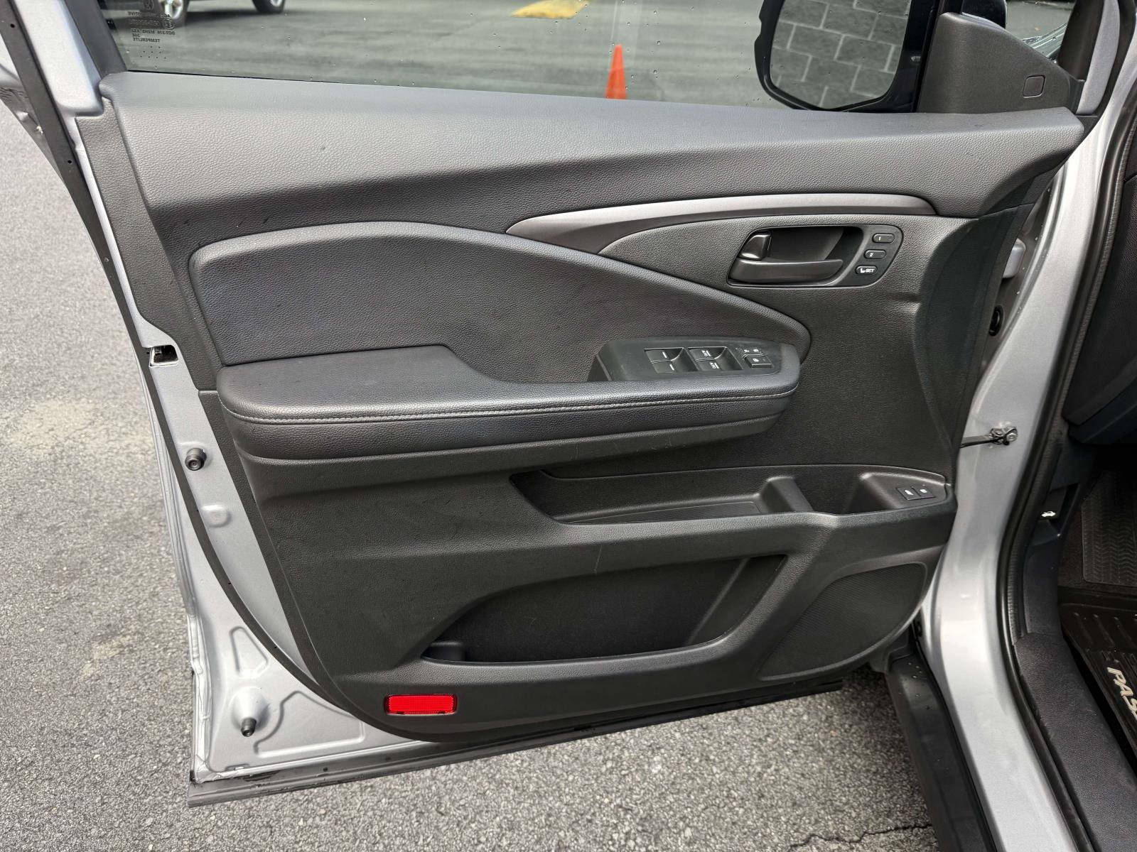 Certified 2023 Honda Passport EX-L image 12