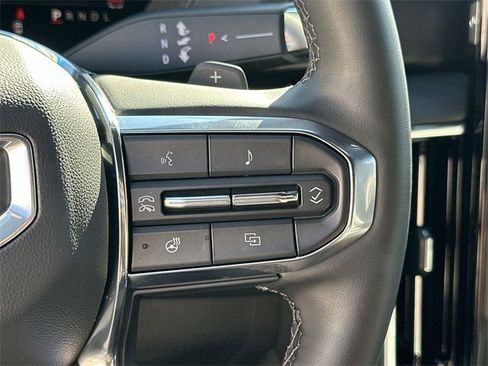 Used 2025 GMC Yukon XL Denali image 36