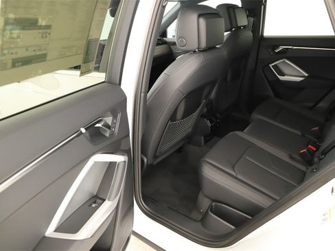 New 2025 Audi Q3 2.0T Premium image 27